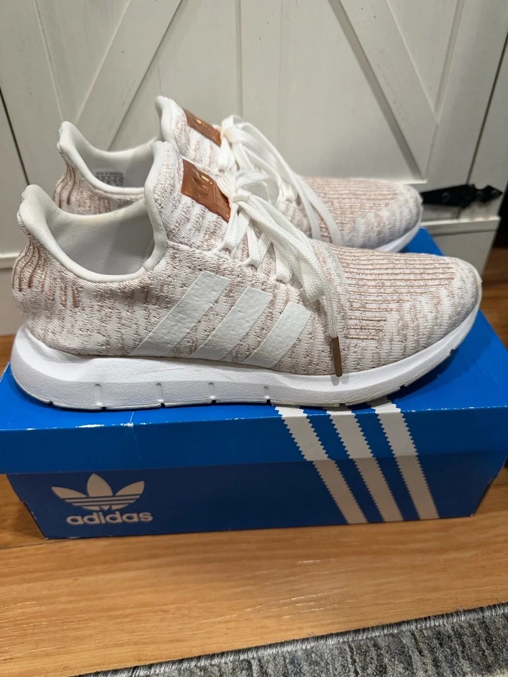 Adidas Swift Run 'White Copper Metallic' Womens 8.5 - Picture 6 of 11